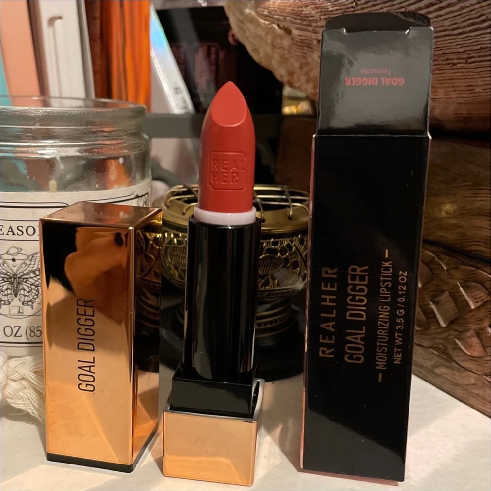 RealHer Moisturizing Lipstick Goal Digger